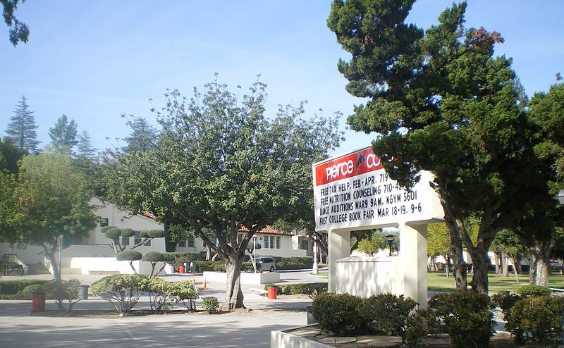 Cao đẳng cộng đồng Pierce, du học Mỹ